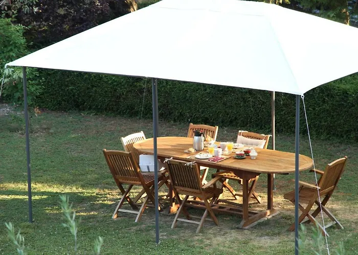 Maison St Mayeul Penzion Bouere